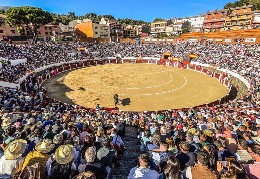 Plaza de toros de Arenas de San Pedro - 18 octubre 2025