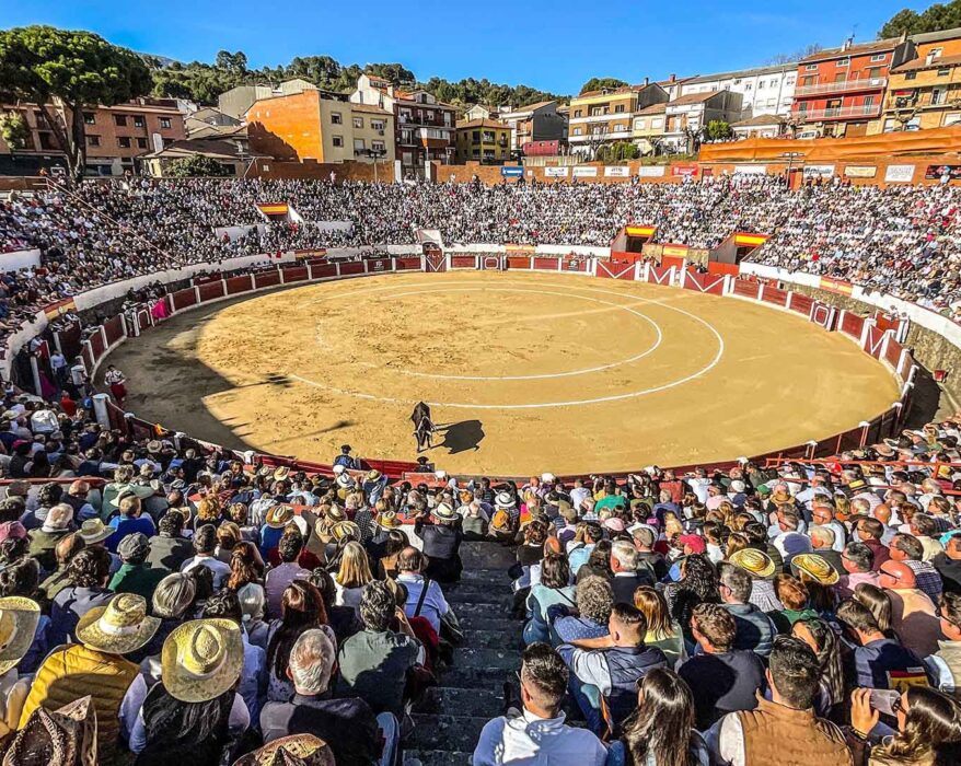 Plaza de toros de Arenas de San Pedro - 18 octubre 2025